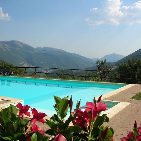 Agriturismo Roccagelli Vallo di Nera ภายนอก รูปภาพ