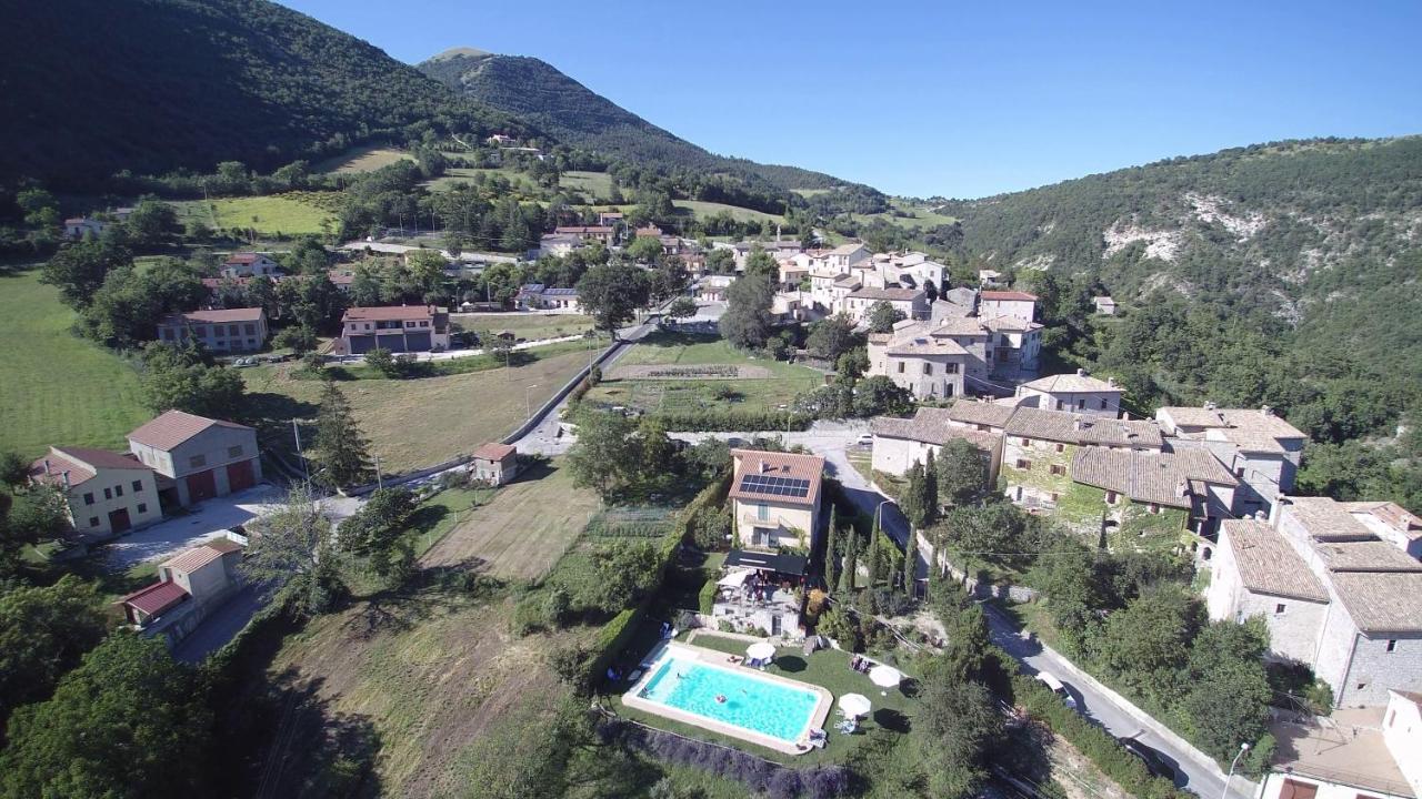 Agriturismo Roccagelli Vallo di Nera ภายนอก รูปภาพ