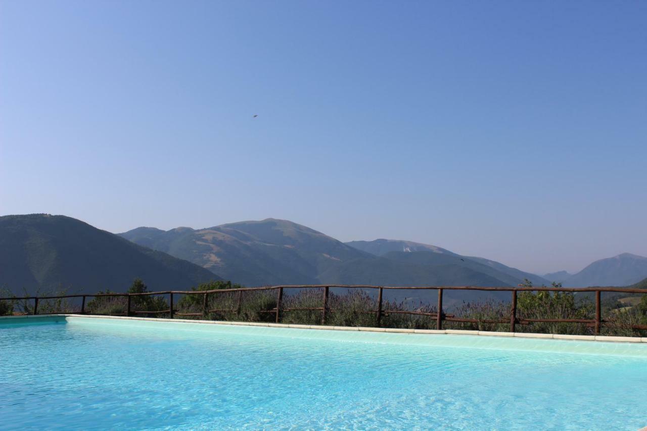 Agriturismo Roccagelli Vallo di Nera ภายนอก รูปภาพ
