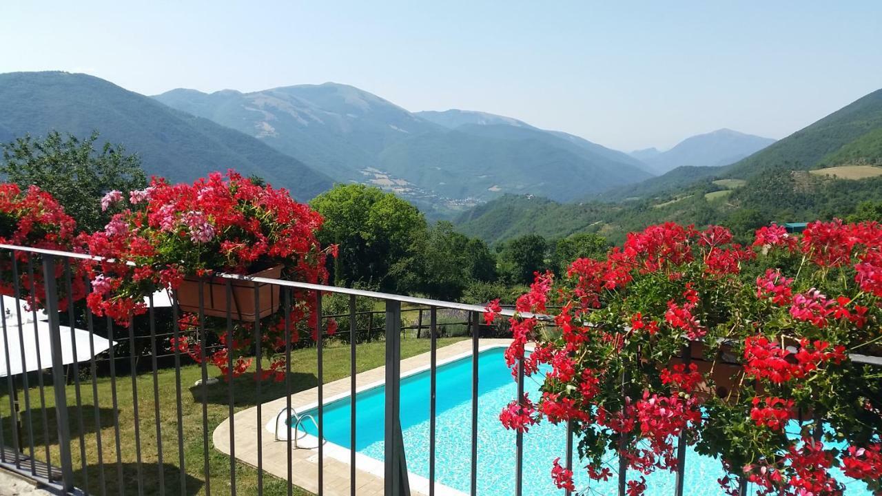 Agriturismo Roccagelli Vallo di Nera ภายนอก รูปภาพ