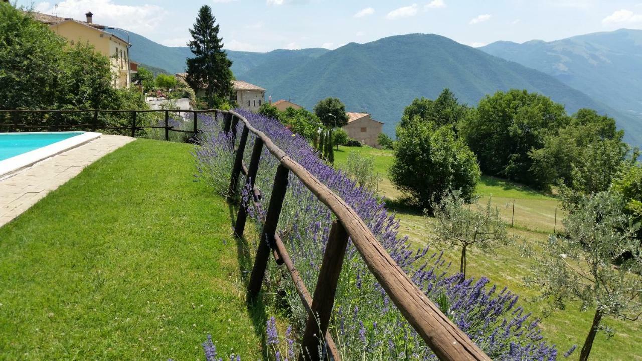 Agriturismo Roccagelli Vallo di Nera ภายนอก รูปภาพ