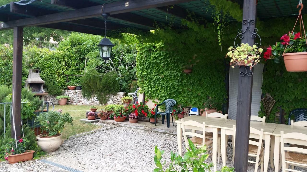 Agriturismo Roccagelli Vallo di Nera ภายนอก รูปภาพ